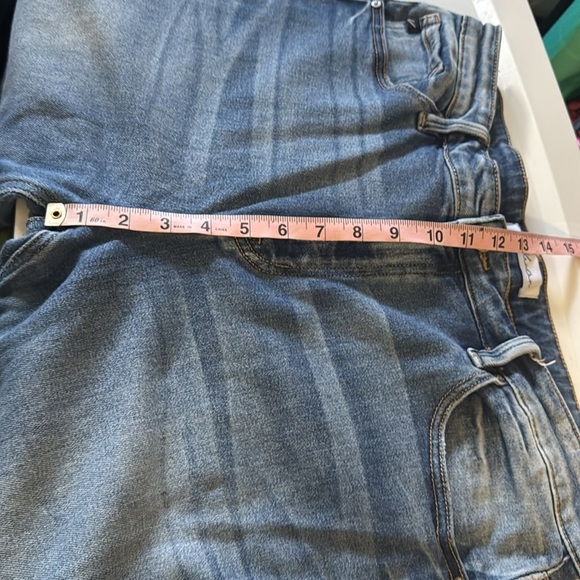 Kancan distressed jeans size 33
Style KC9250M - Picture 12 of 12